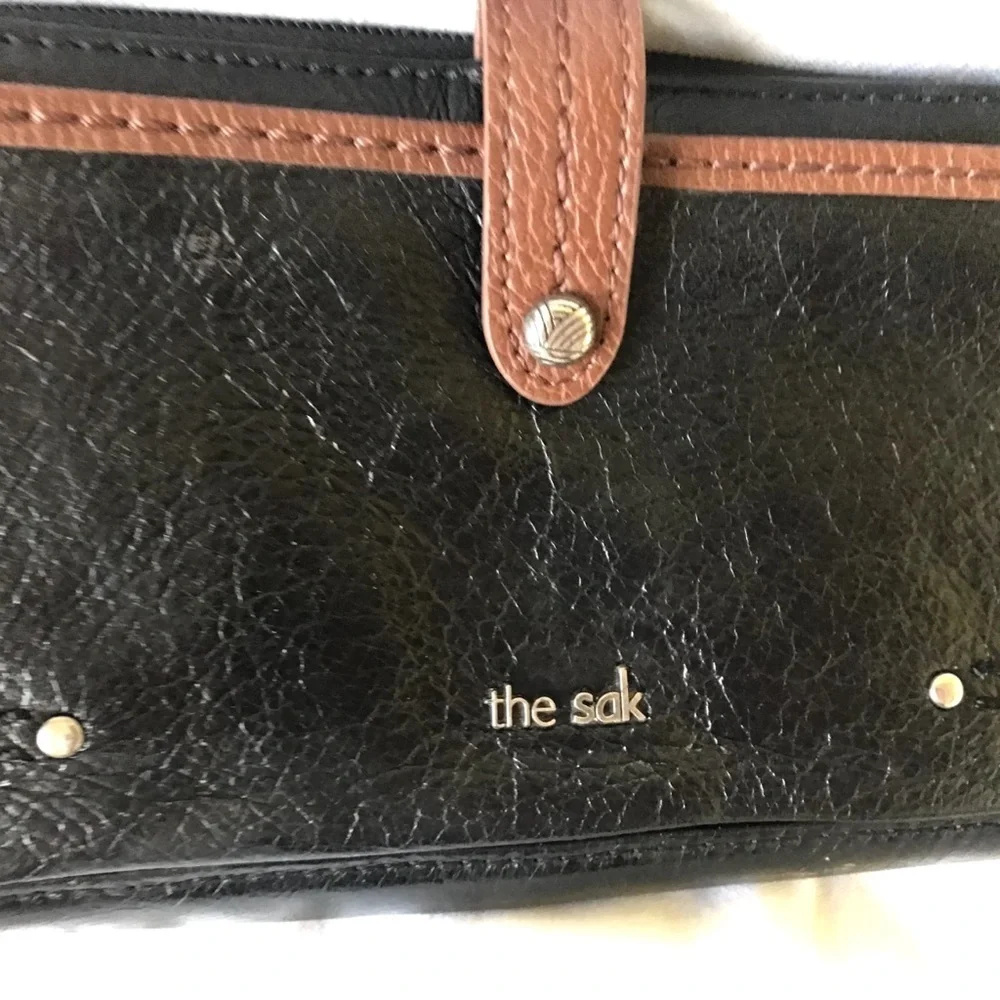 The Sak sak iris
